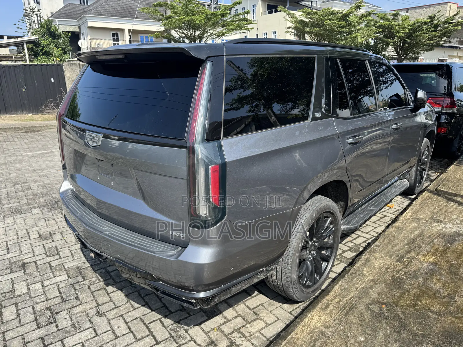 Cadillac Escalade Luxury 2024 Gray
