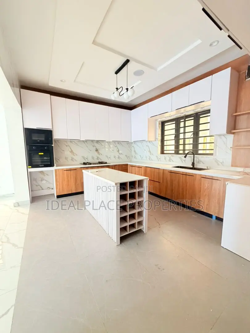 4bdrm Duplex in Ogudu GRA for rent