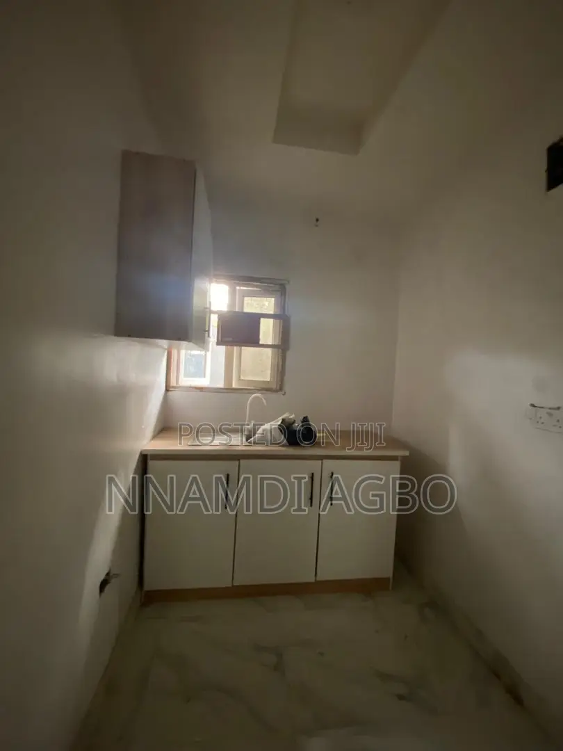 Mini Flat in Osapa london for rent