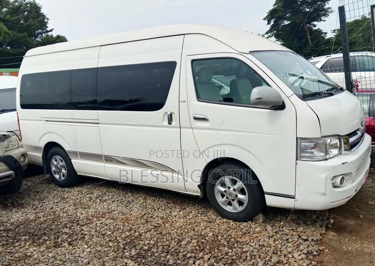 Toyota HiAce 2014 White