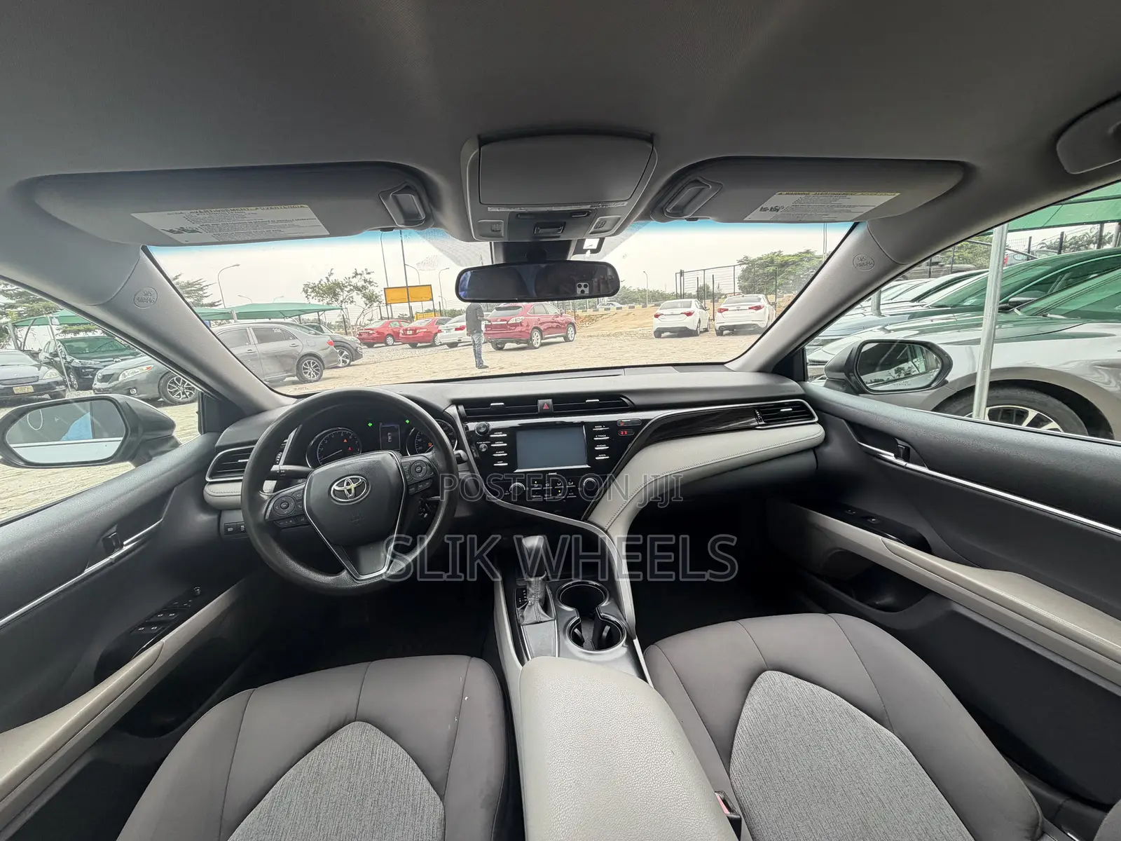 Toyota Camry 2020 Silver