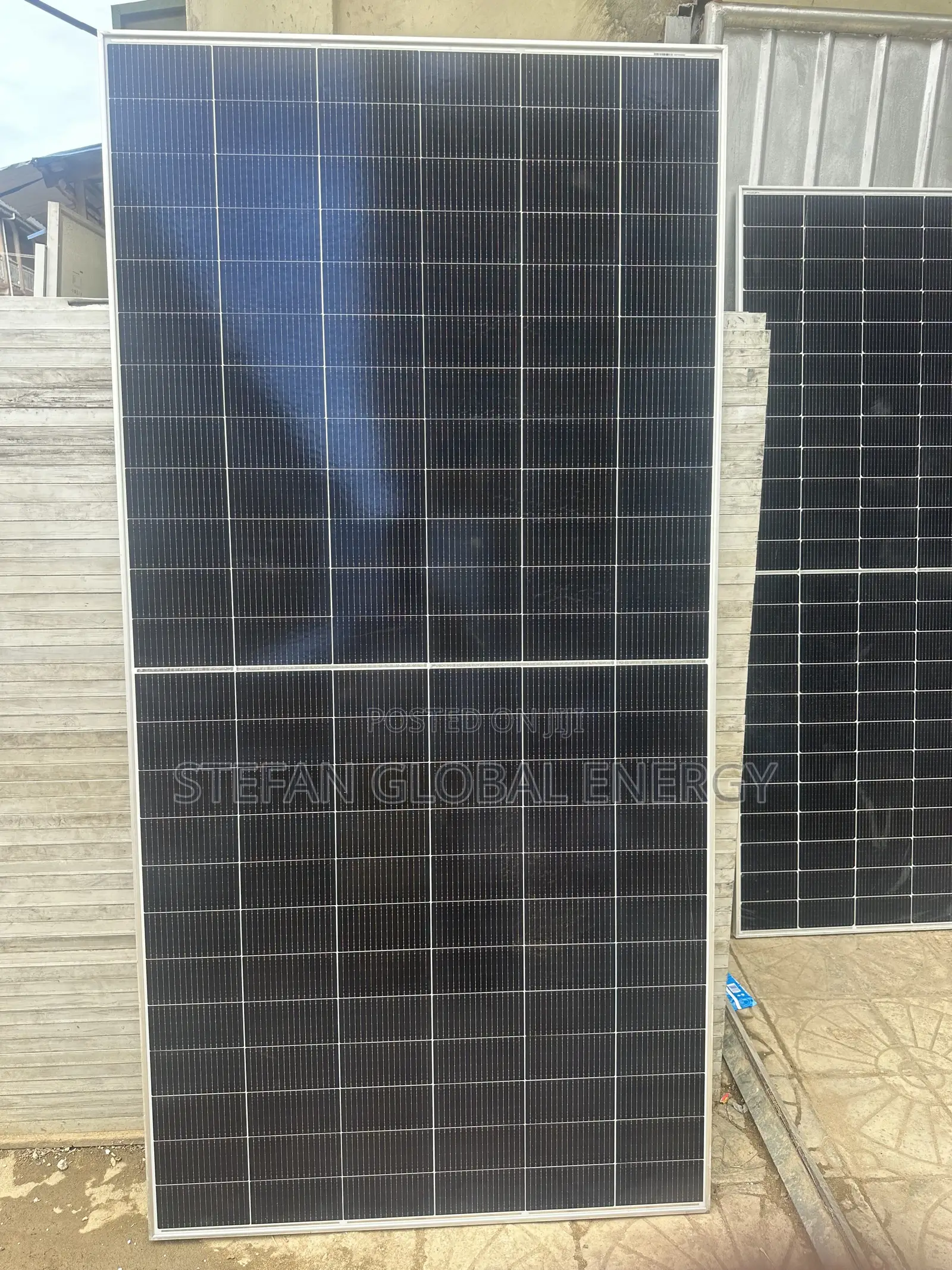 630w Jinko Grade B Bifercial Panel