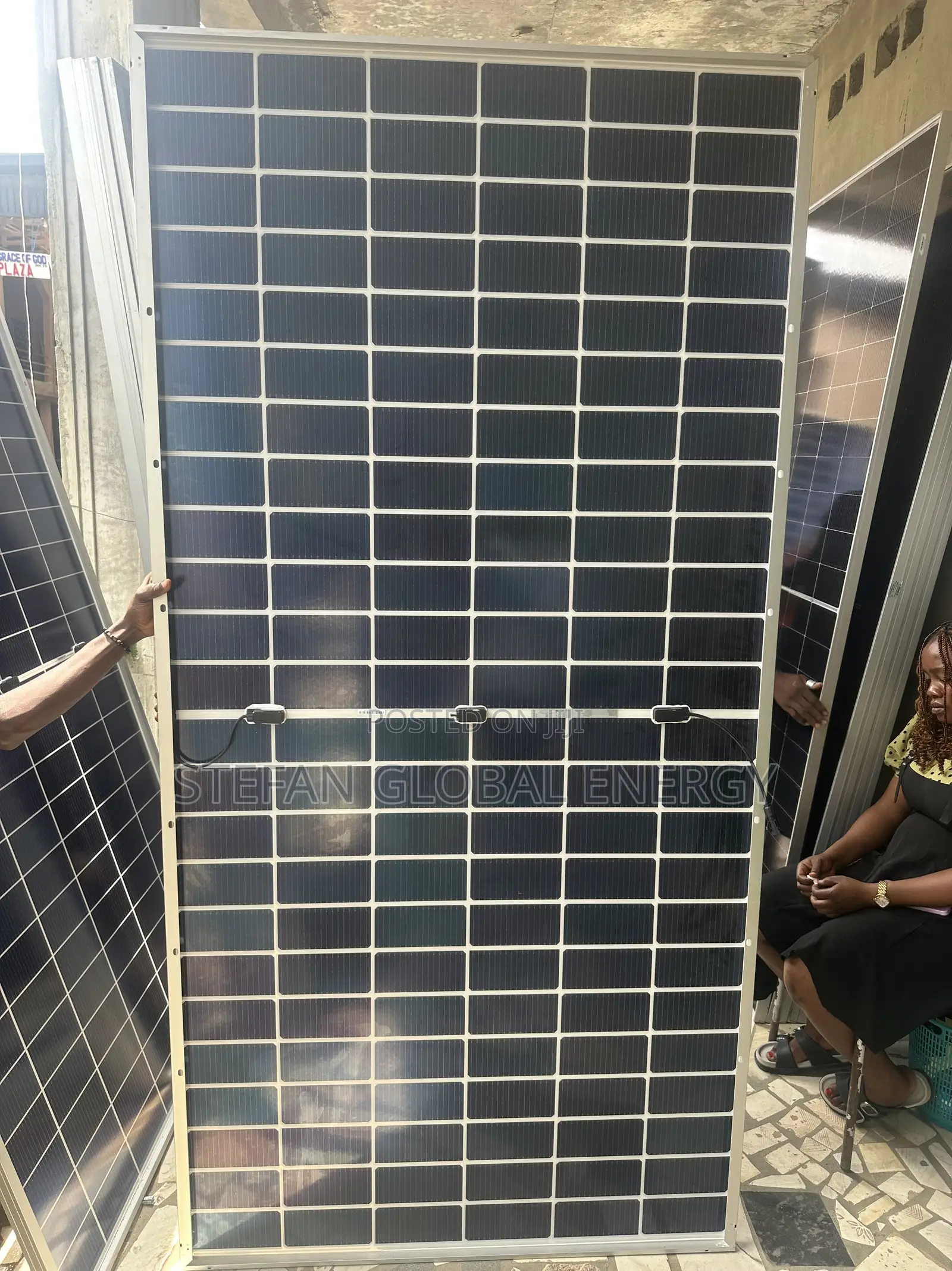 620w Bifercial Grade a Panel