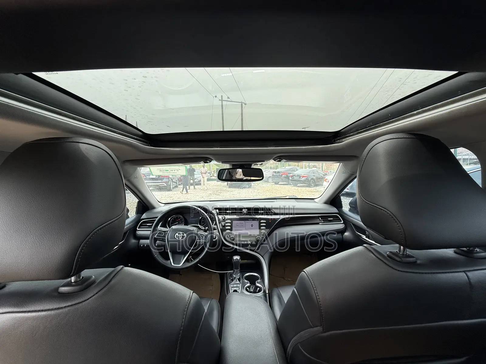 Toyota Camry XLE FWD 2020