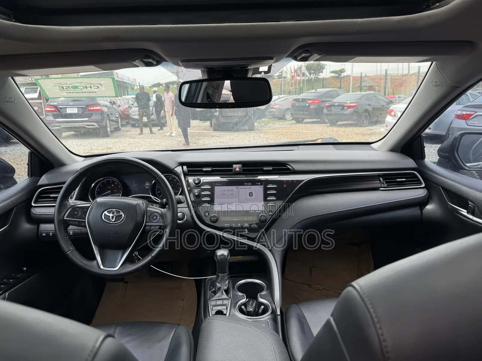 Toyota Camry XLE FWD 2020