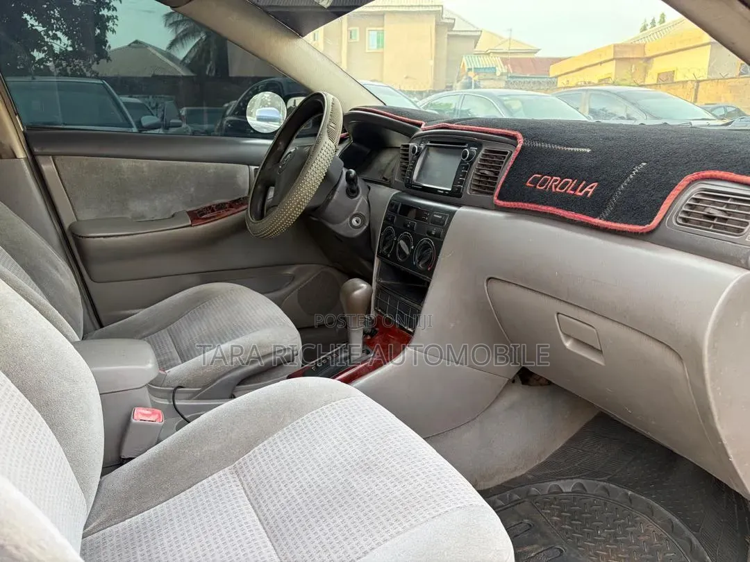 Toyota Corolla LE 2006 Silver