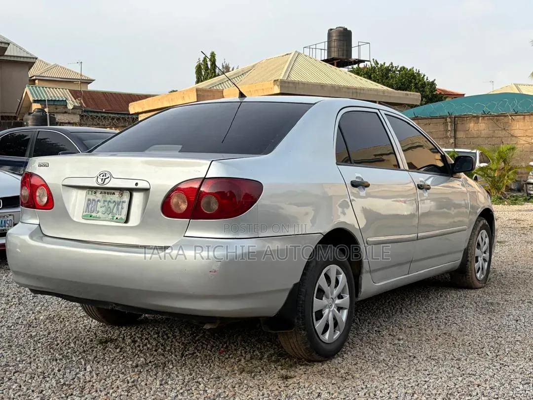 Toyota Corolla LE 2006 Silver