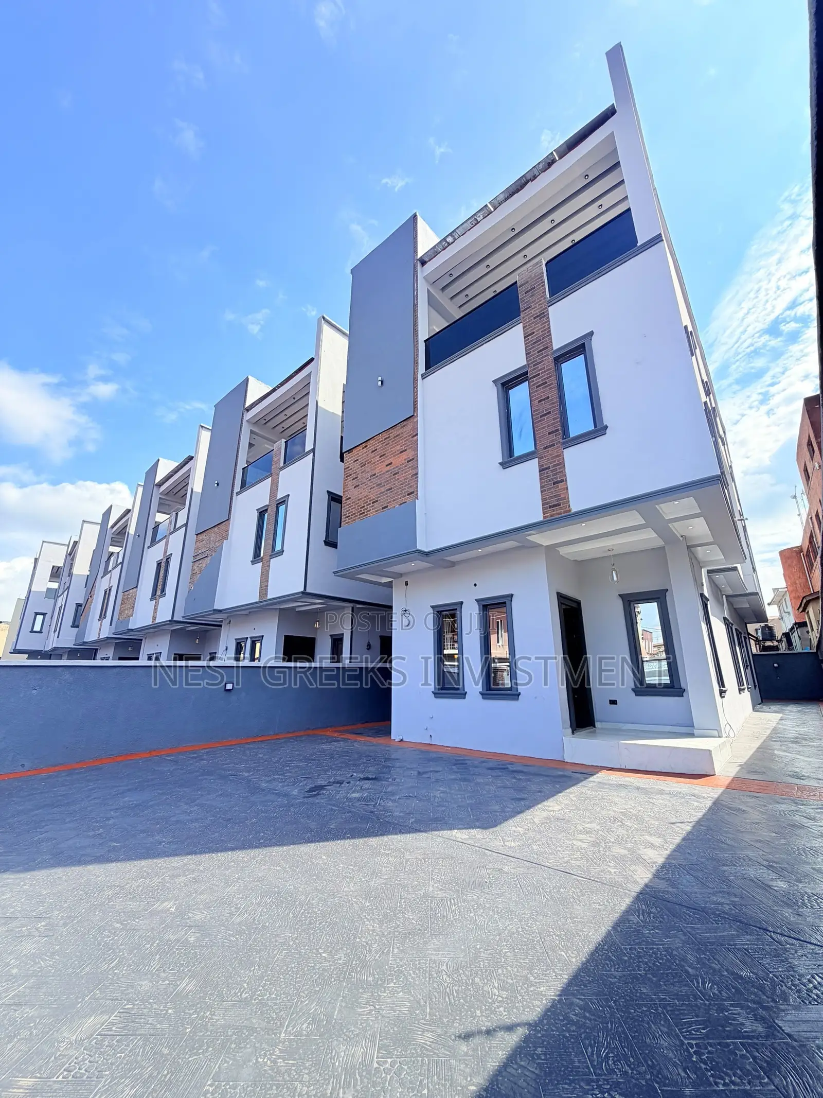 5bdrm Duplex in Opebi for rent