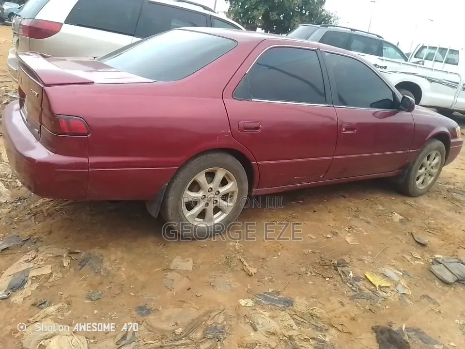 Toyota Camry 2001 Red