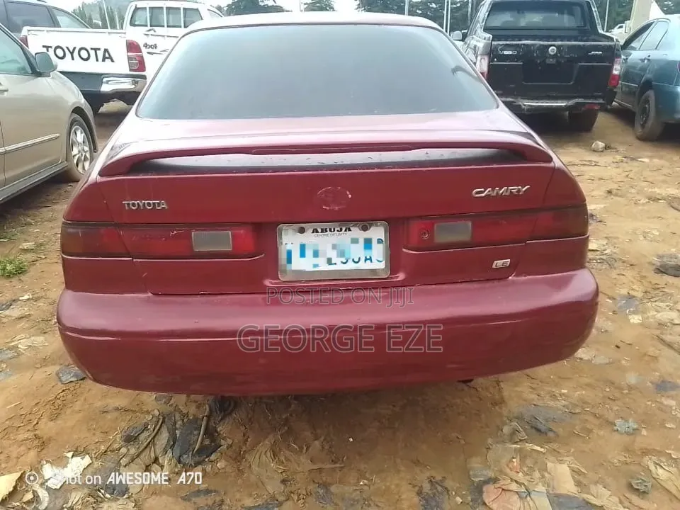 Toyota Camry 2001 Red