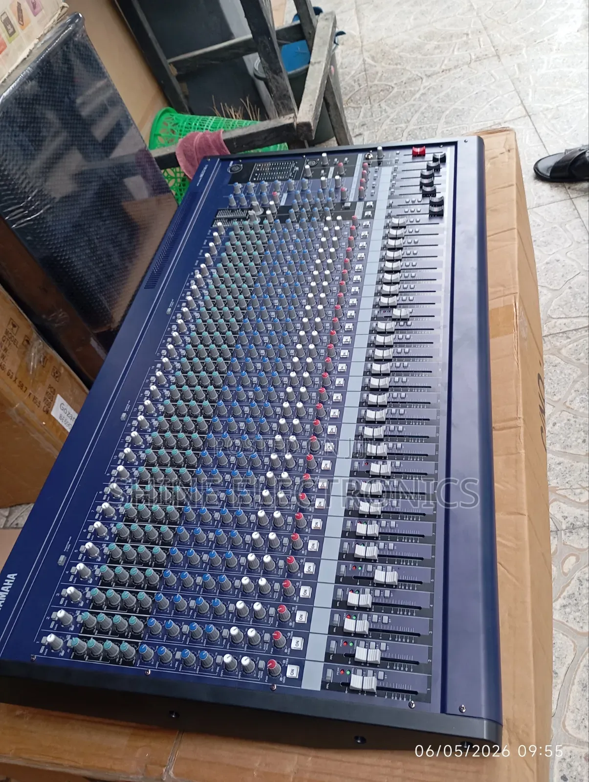 32 Channel Yamaha Mixer (MG32)