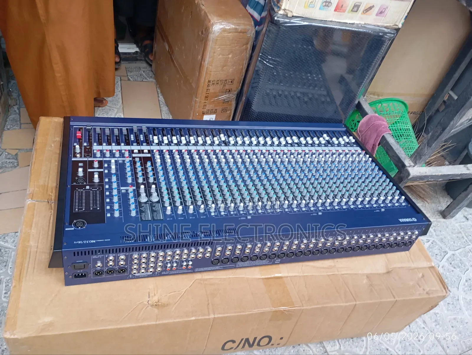 32 Channel Yamaha Mixer (MG32)