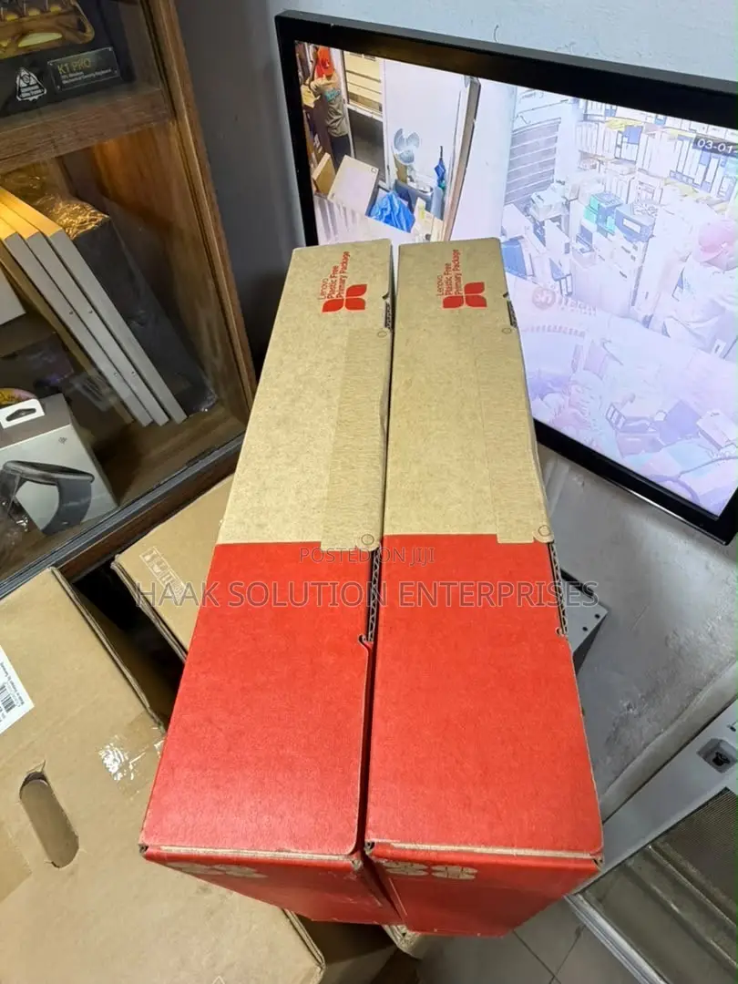 New Laptop Lenovo ThinkPad X13 Gen 4 16GB Intel Core Ultra 7 SSD 512GB