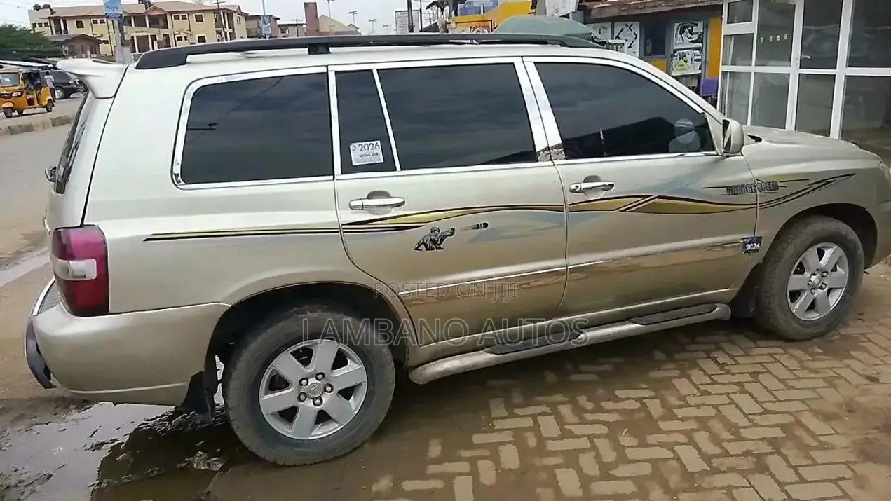 Toyota Highlander 2005 Gold