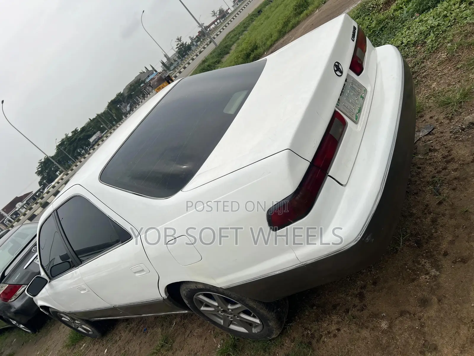 Toyota Camry LE 4dr Sedan (2.2L 4cyl 4A) 2000 White