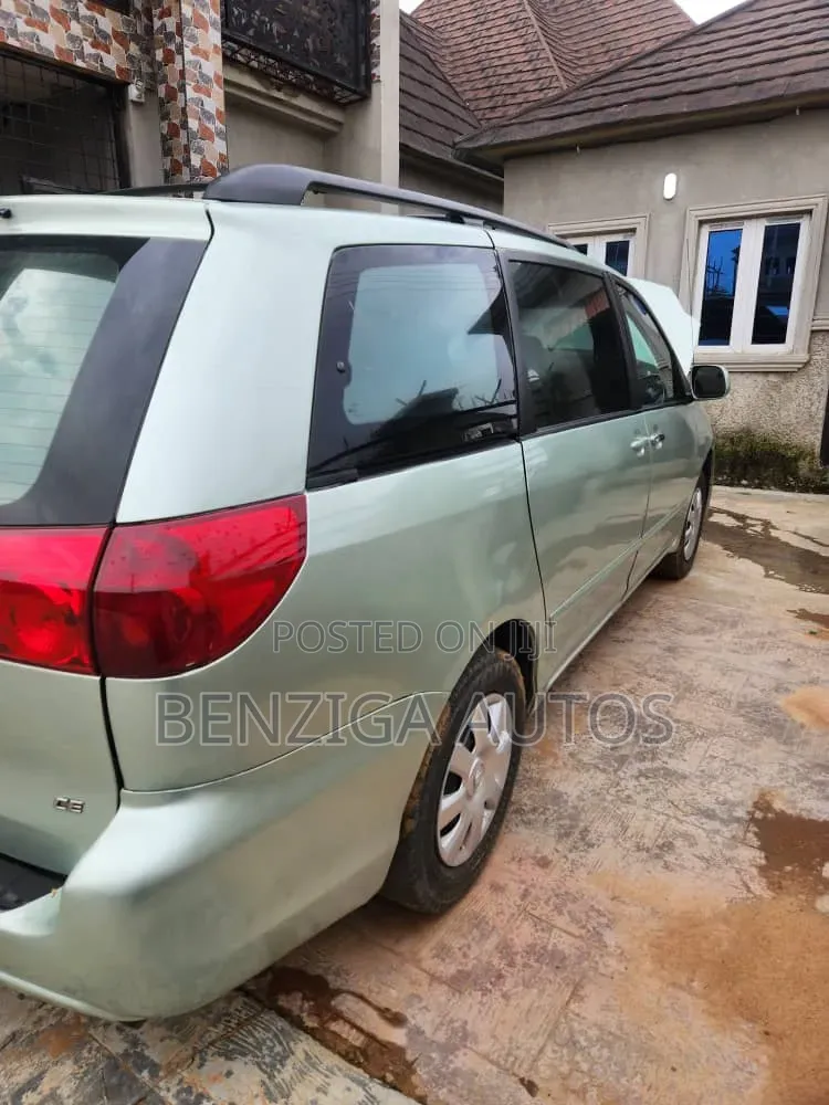 Toyota Sienna 2007