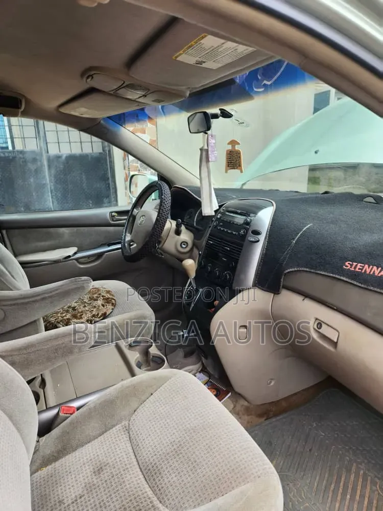 Toyota Sienna 2007