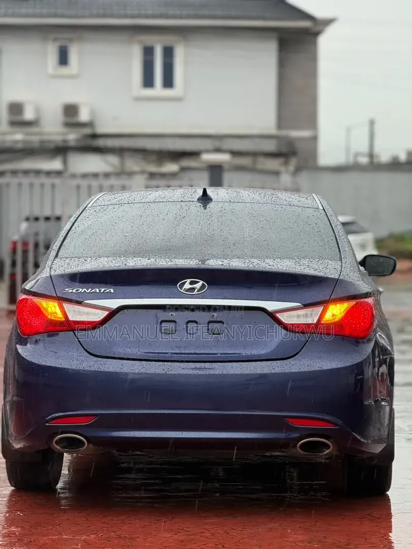 Hyundai Sonata Limited 2.0T Sedan (2.0L 4cyl 6A) 2012 Blue