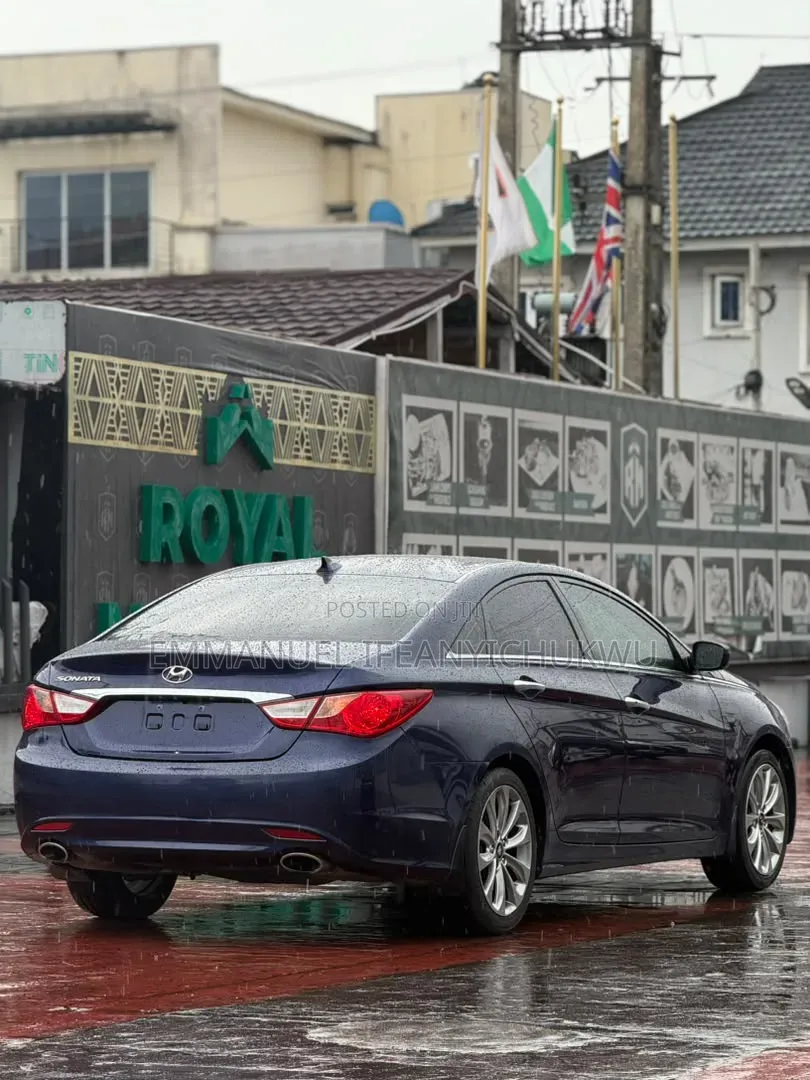 Hyundai Sonata Limited 2.0T Sedan (2.0L 4cyl 6A) 2012 Blue