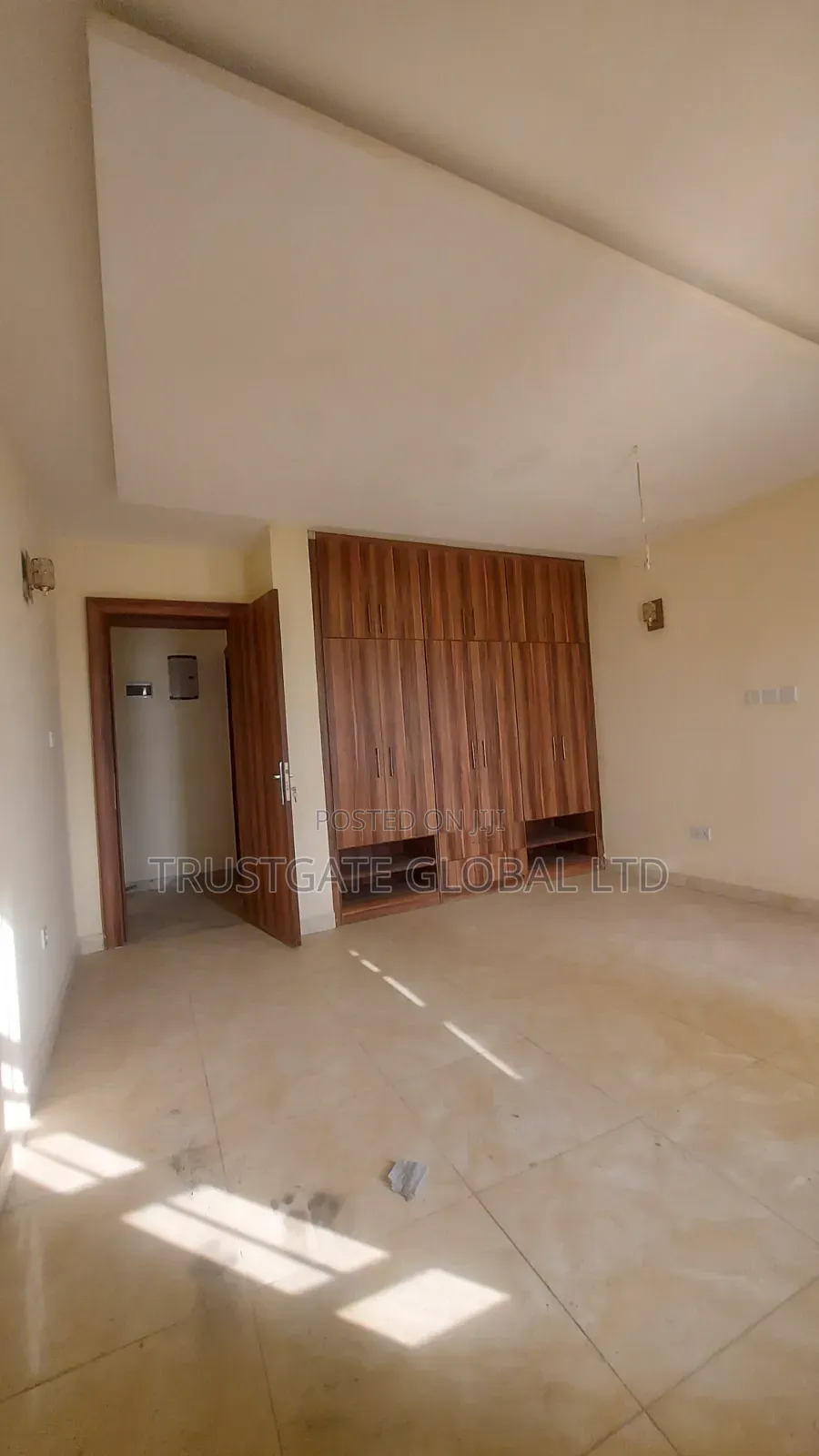 3bdrm Townhouse/Terrace in Guzape District for sale