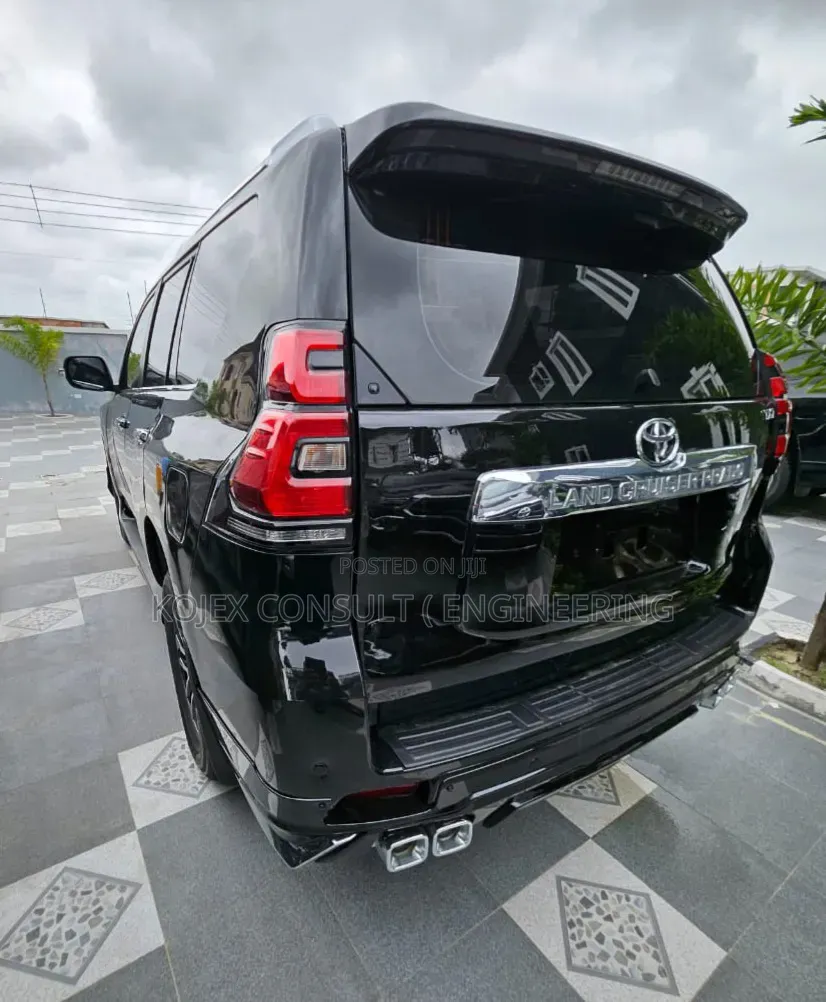 Toyota Land Cruiser Prado 2013 Black