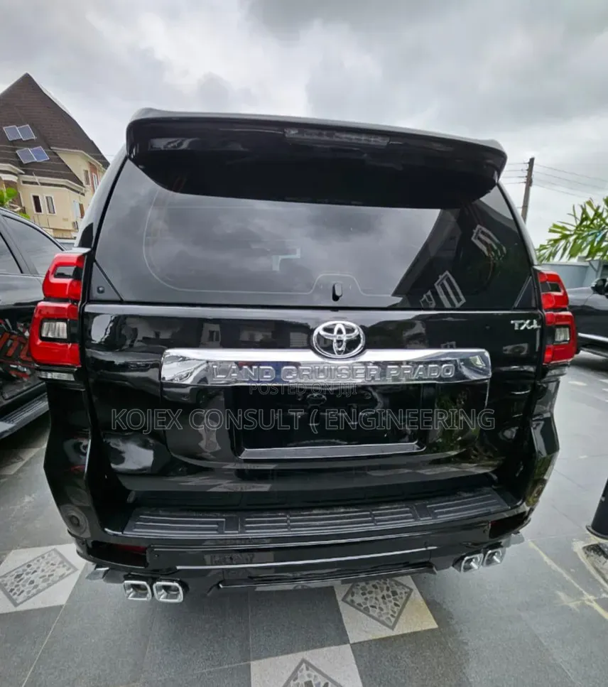 Toyota Land Cruiser Prado 2013 Black