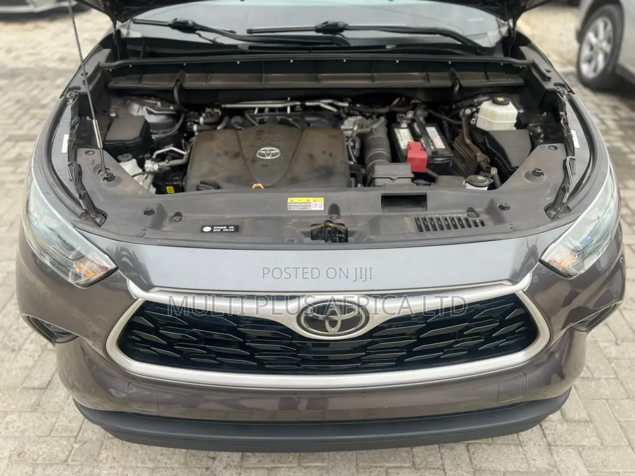 Toyota Highlander XLE 2022 Gray