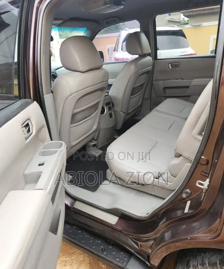 Honda Pilot LX 4dr SUV 4WD (3.5L 6cyl 5A) 2010 Burgundy