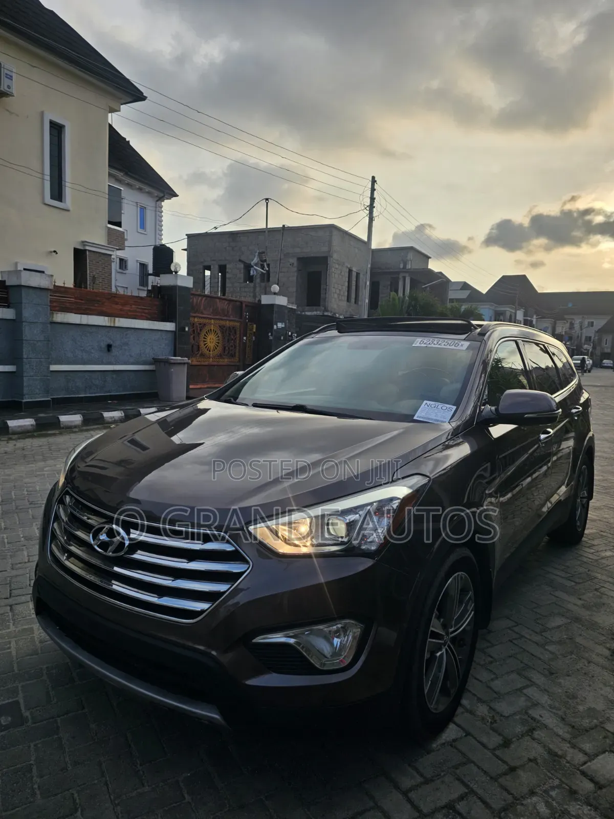 Hyundai Santa Fe Limited 4dr SUV AWD (3.3L 6cyl 6A) 2015