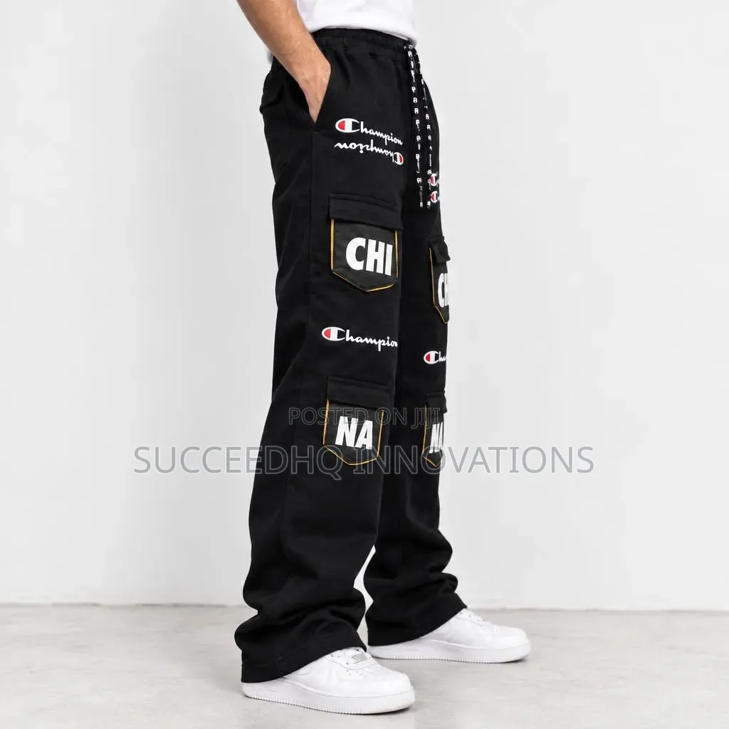 Heavyweight Black Cargo Jeans – Champion Print Streetwear Baggy Pants