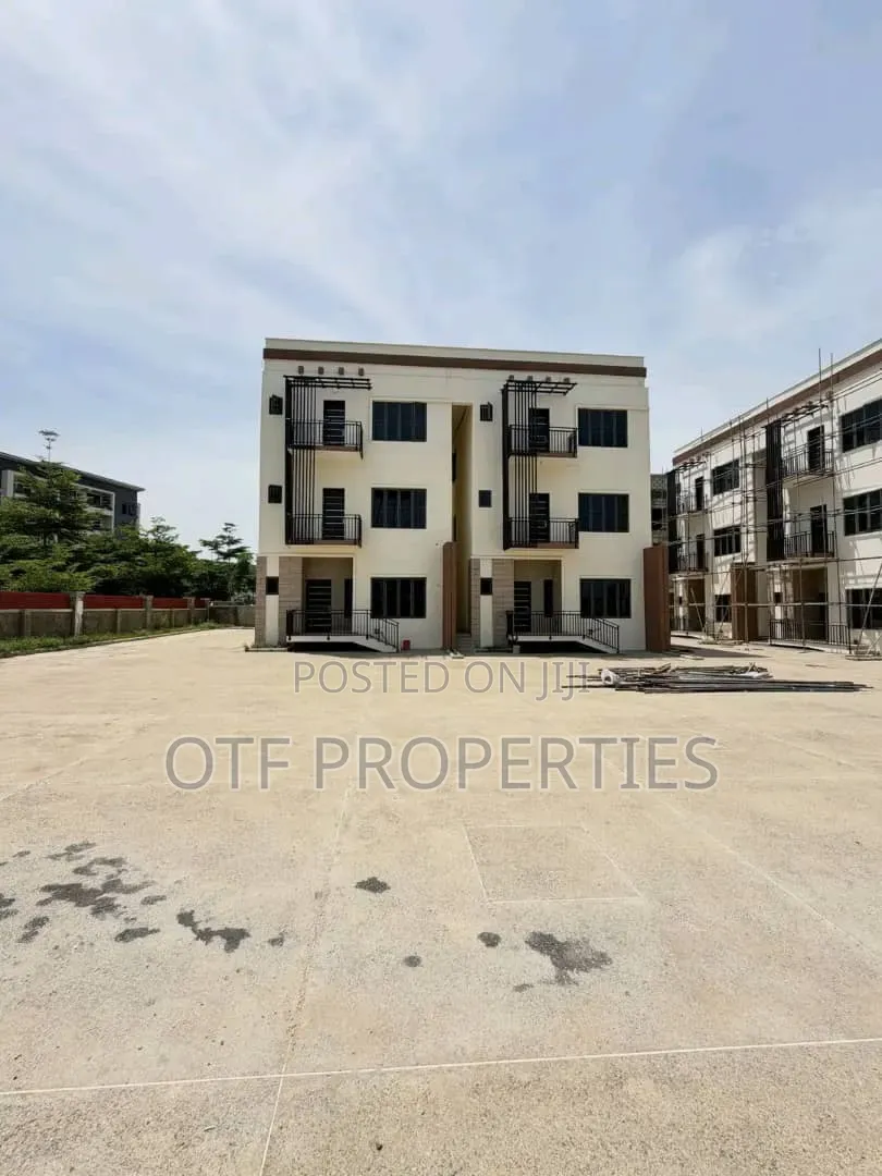 4bdrm Duplex in Kado Main for rent