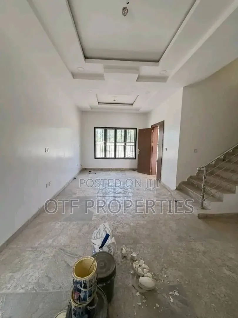4bdrm Duplex in Kado Main for rent