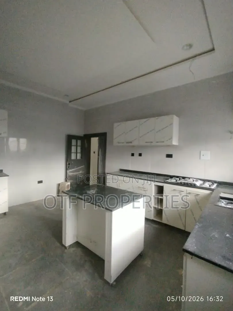 3bdrm Duplex in Mabushi for rent