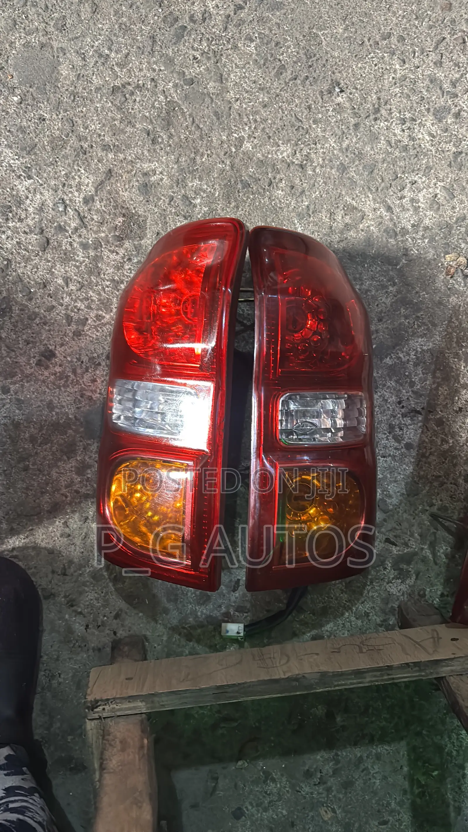 Back Light for Rav4 2003/2005 Toyota