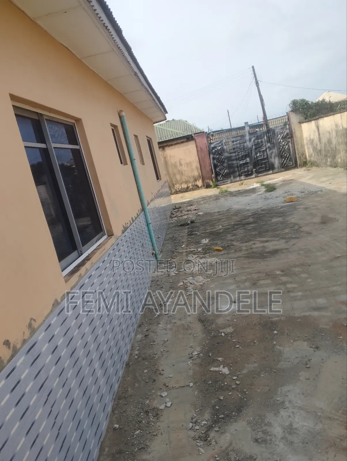 Furnished 3bdrm Apartment in Ire Estate, Igbogbo for rent