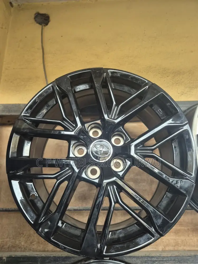 17-Inch Toyota Camry Latest Model