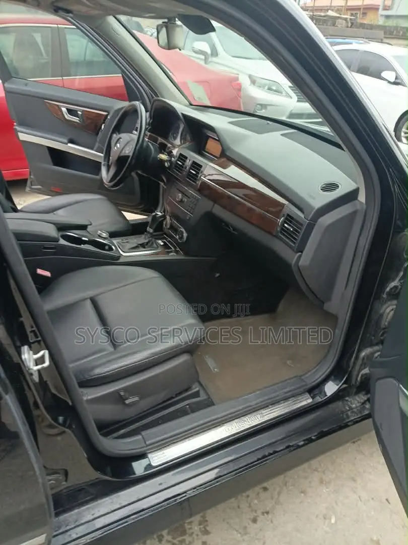Mercedes-Benz GLK-Class 350 2012 Black