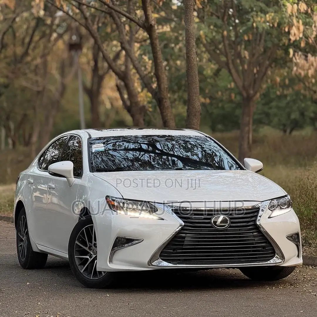 Lexus ES 350 FWD 2016 White