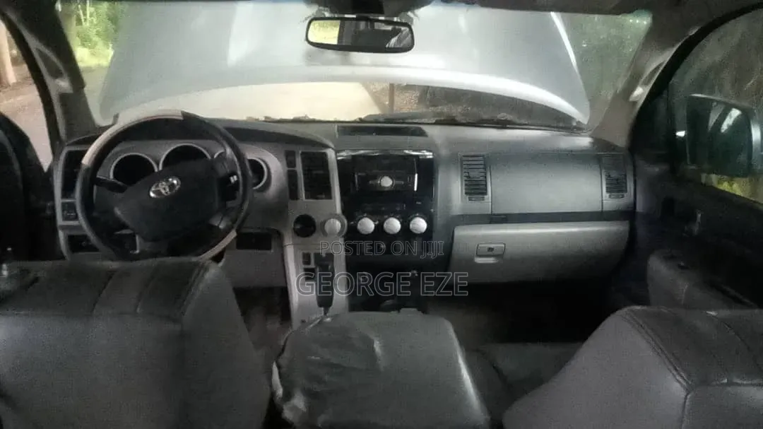 Toyota Tundra 2011 Gray