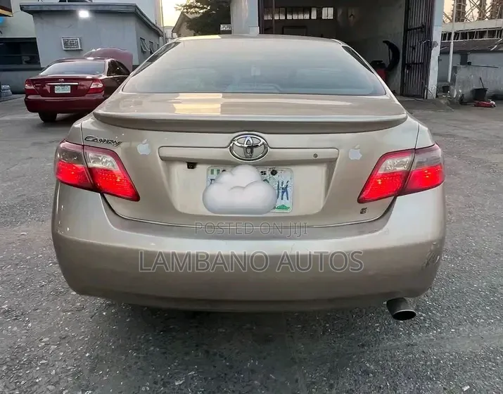 Toyota Camry 2008 Gold