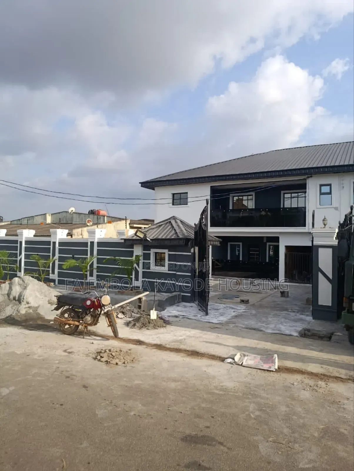 5bdrm Duplex in Airforce Estate, Akobo for rent