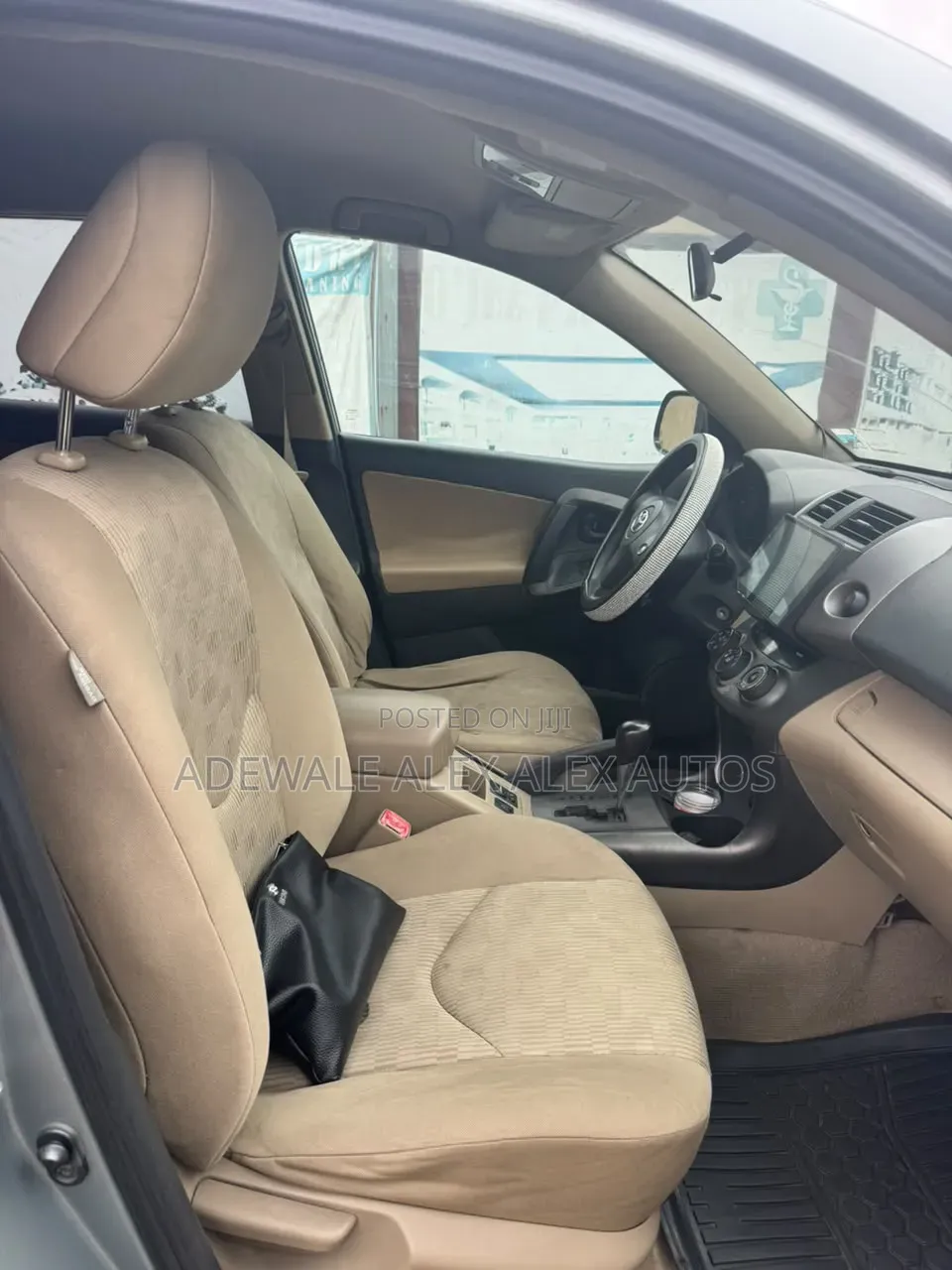 Toyota RAV4 2011 Green