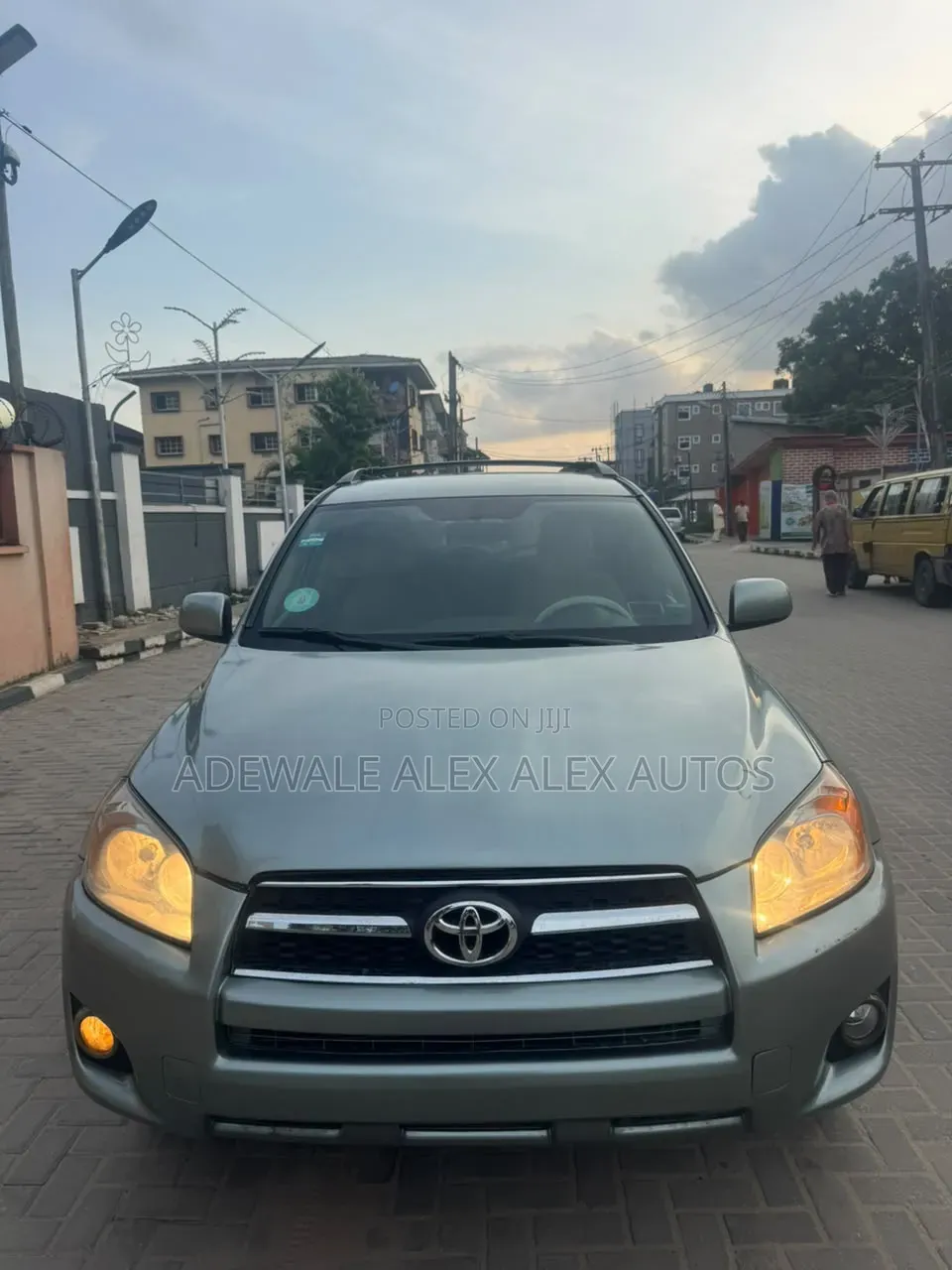 Toyota RAV4 2011 Green