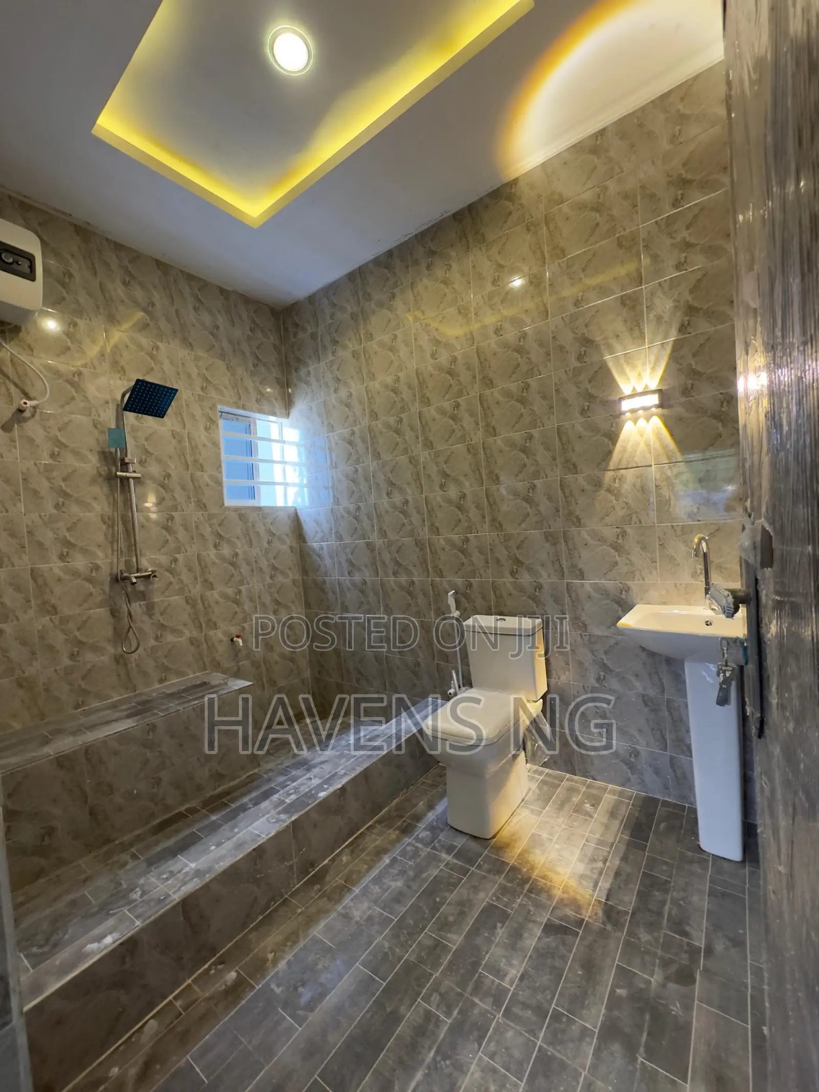 3bdrm Bungalow in Akala Express for sale