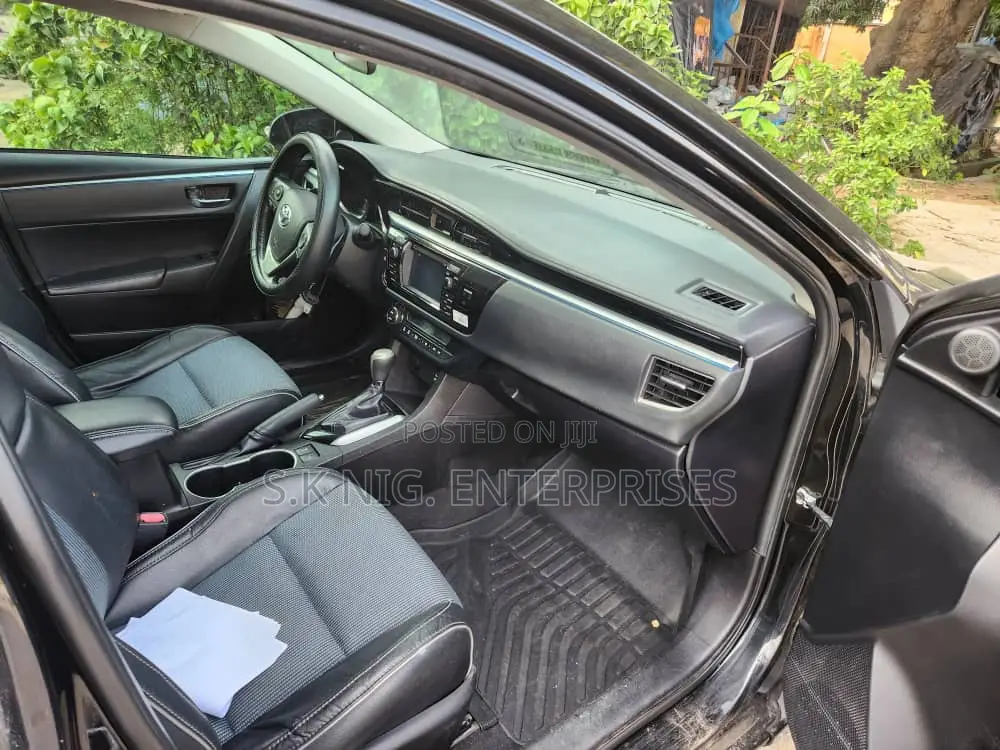 Toyota Corolla S Plus 4dr Sedan (1.8L 4cyl 6M) 2015 Black