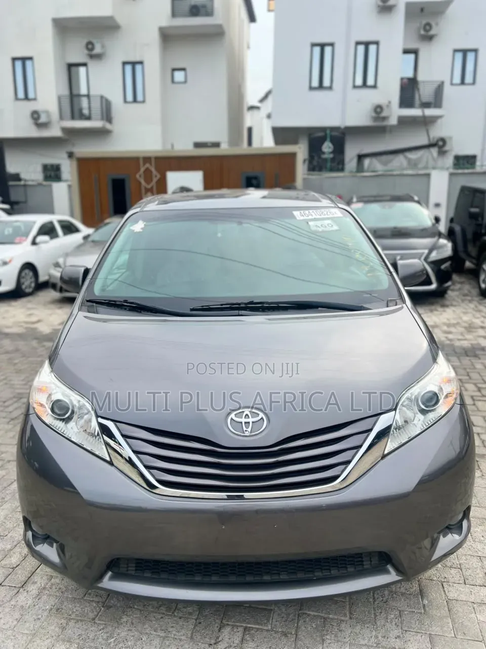 Toyota Sienna LE 8 Passenger (3.5L 6cyl 8A) 2017 Silver