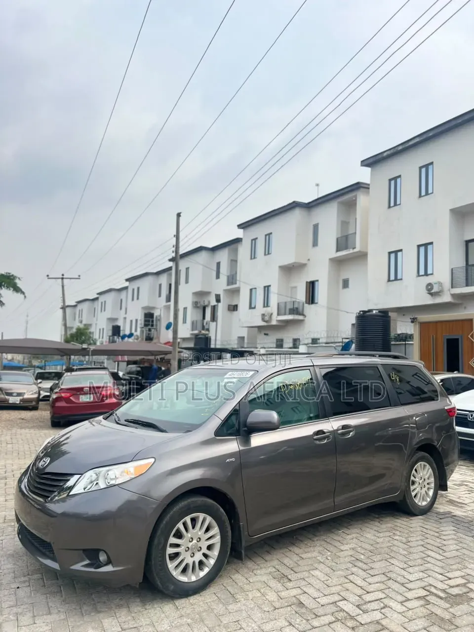 Toyota Sienna LE 8 Passenger (3.5L 6cyl 8A) 2017 Silver