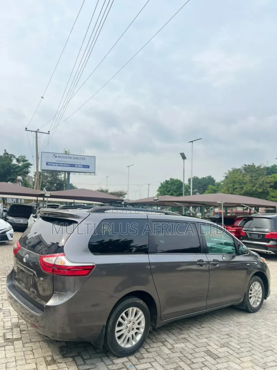 Toyota Sienna LE 8 Passenger (3.5L 6cyl 8A) 2017 Silver