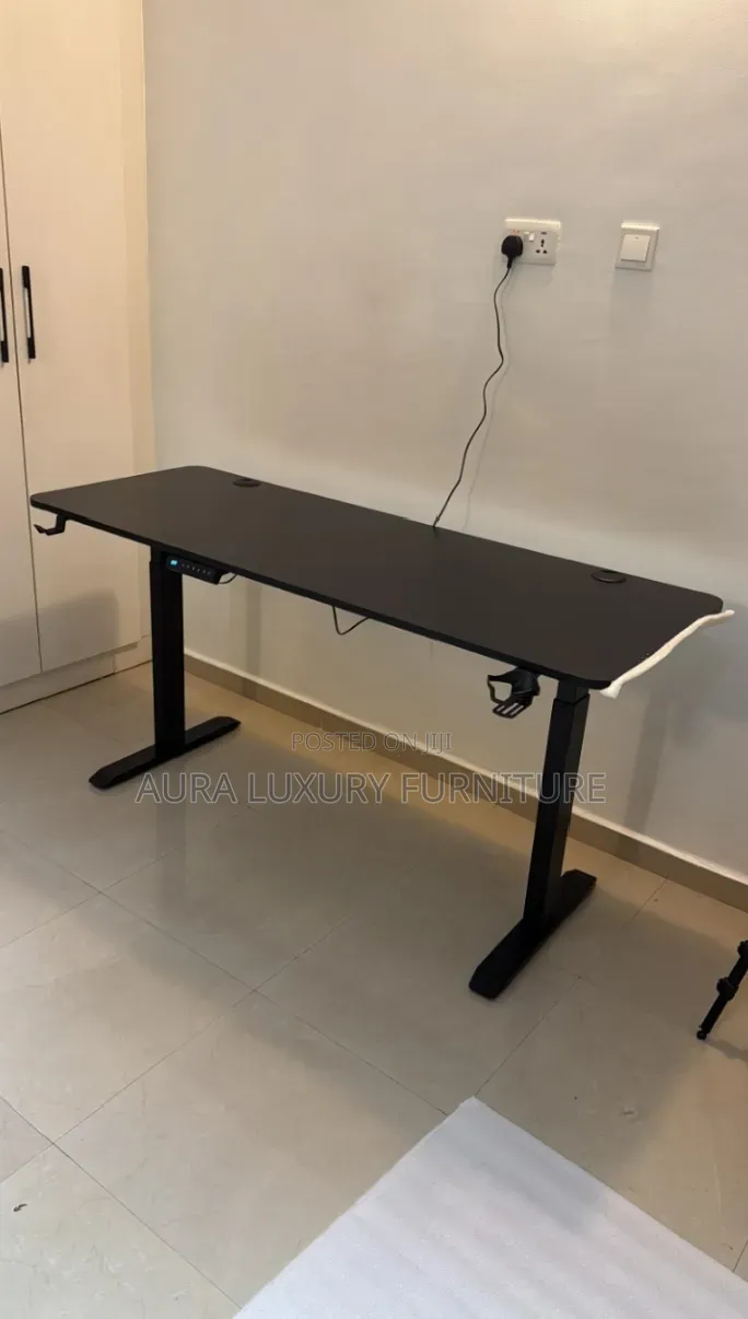 Adjustable Electric Table