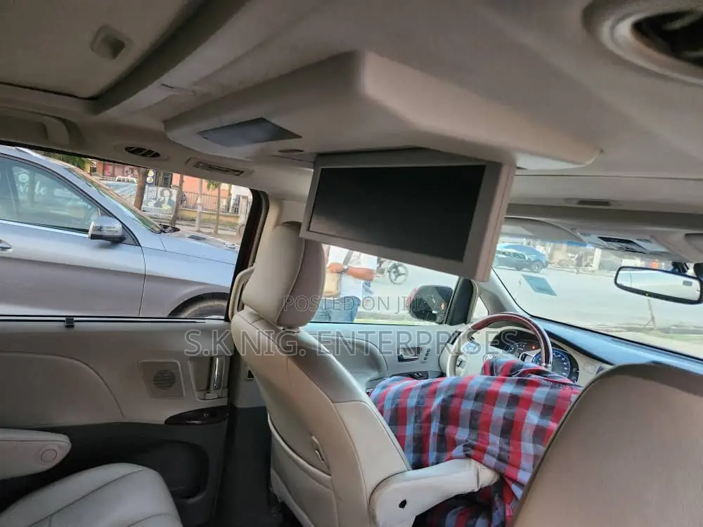 Toyota Sienna Limited 7 Passenger 2012 Red